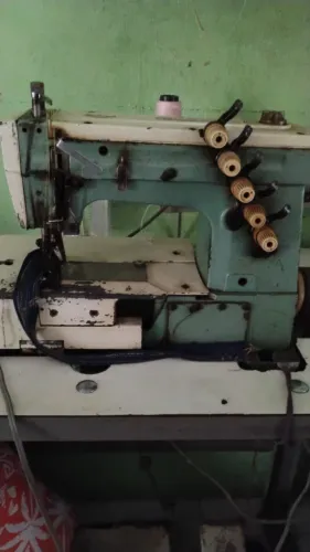 Vendo uma máquina Galoneira.