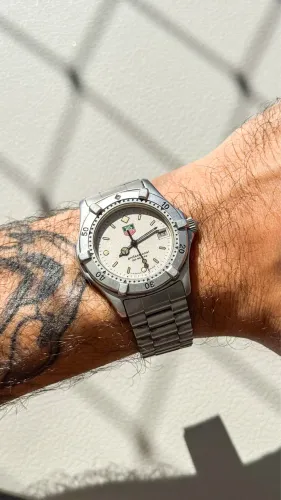 Relógio TAG Heuer Professional 2000 Series 