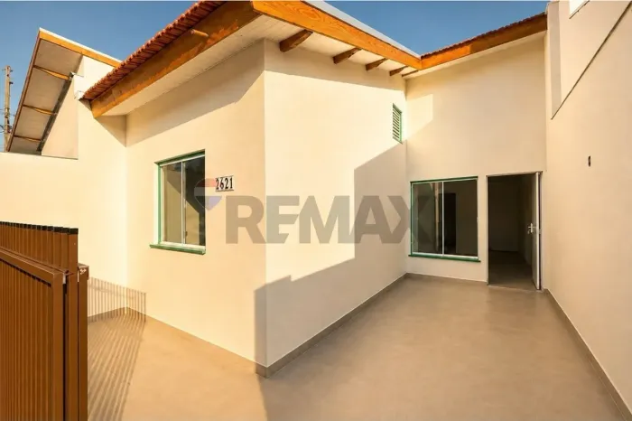 Casa com 02 quartos no Jardim Coopagro em Toledo-PR!
