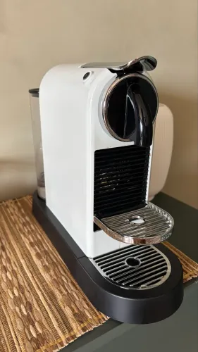 Cafeteira Nespresso Citiz 220v