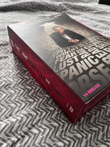 Lie to me: A série completa com 14 discos.