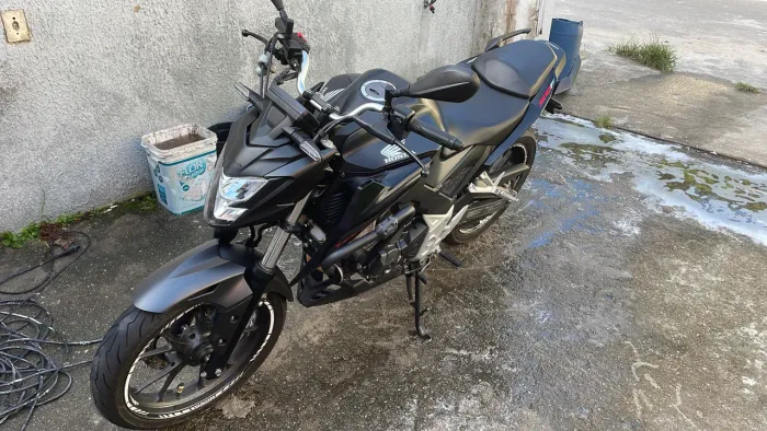 Honda cb300 twister