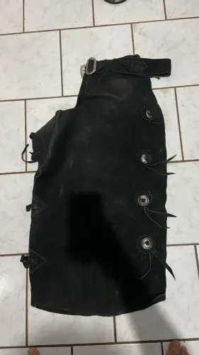 Calça vaqueta de couro Karanda