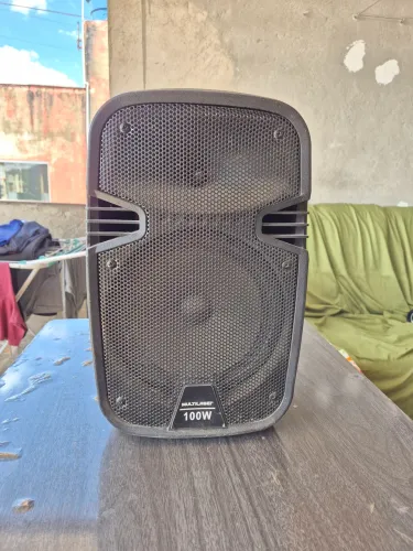 Vendo caixa de som com problema na conexão do cabo
