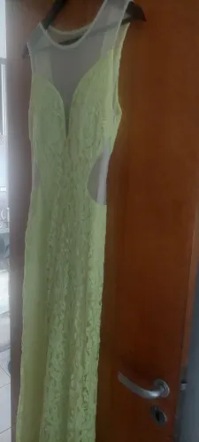 Vestido longo em renda. Veste 40/42