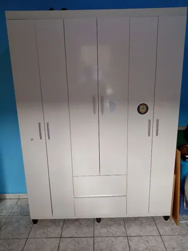 Guarda-roupa e Cômoda