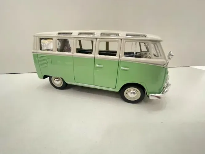 miniatura Volkswagen Kombi - estilo retro 