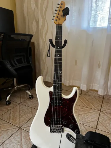 Guitarra Giannini G-102