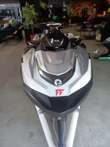 Sea-Doo 2024 GTX 300 limited, Impecável - Apenas 36h de uso com carreta e capa original 