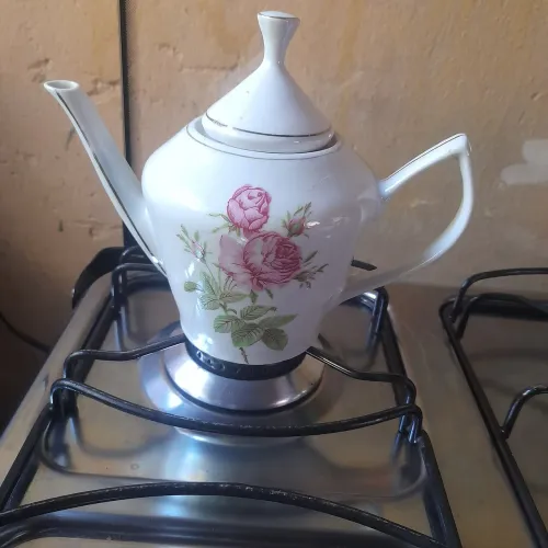 Bule antigo de porcelana pozzani para chá 
