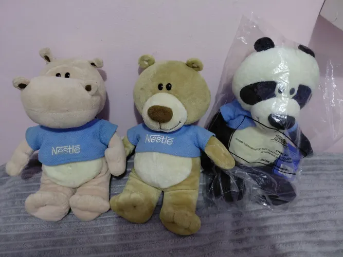 Lote de Pelúcias Nestlé