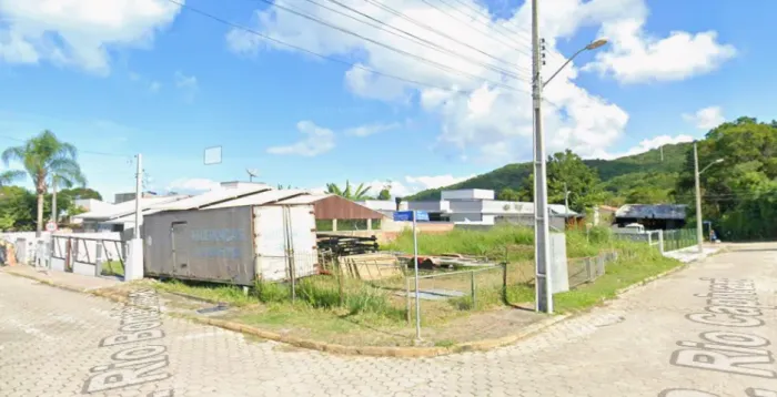 Terreno a Venda em Zimbros - Bombinhas 