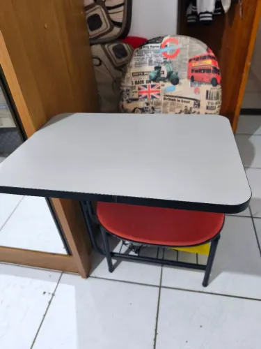 Cadeira escolar