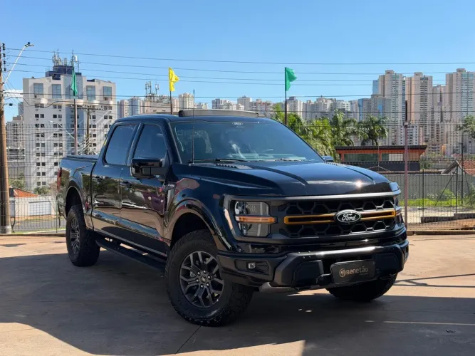 Ford F-150 Tremor 4X4 5.0 V8 2025