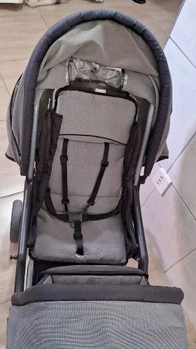 Carrinho gêmeos, 'estilo trenzinho" galzerano.  Perfeito estado! Aberto a negociação. 