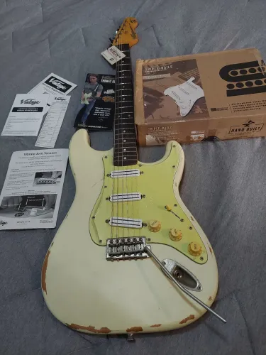 Guitarra Vintage Thomas Blug Signature 