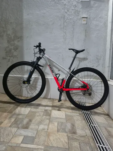 Bicicleta MTB Caloi Elite 29