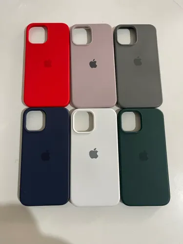 6 Capinha por 50$ Desapego - IPhone 12 pro Max Aveludada