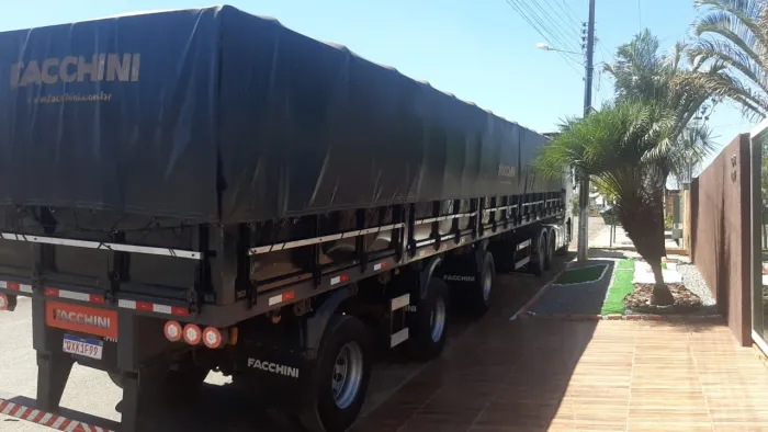 Carreta graneleiro 