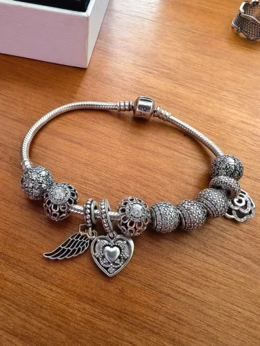 Lote pulseiras e aneis pandora , garantia eterna direto na loja , valor de loja $12600