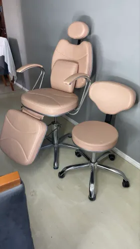 Cadeira Profissional para Estética + Mocho