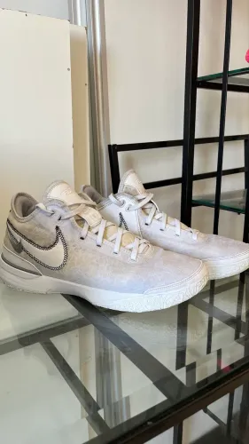 Tênis Nike Lebron Next gen 20