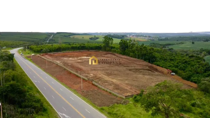 Excelente Área Comercial em Salto de Pirapora
