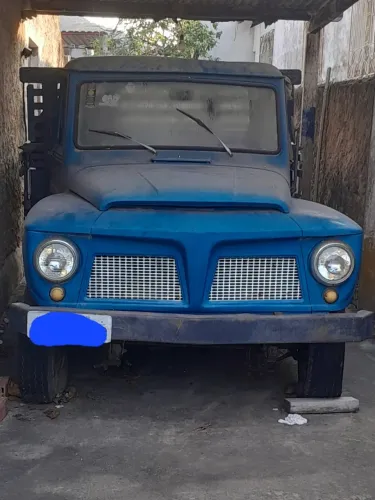 Ford F-75 4X2 2.6 V12 1974