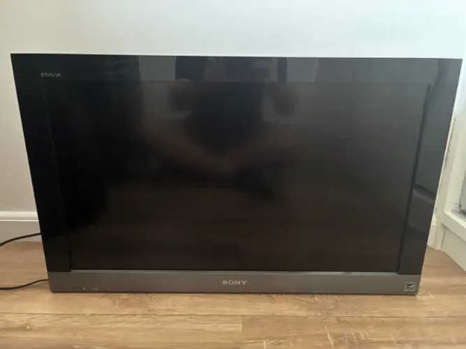 TV Sony Bravia LCD de 32 polegadas + suporte parede