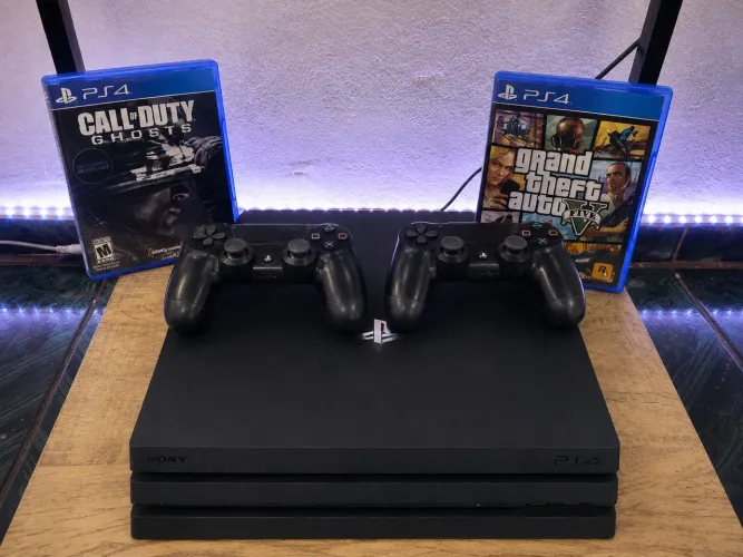 PS4 Pro 1TB + 2 Controles + 2 Jogos
