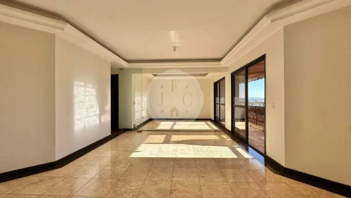 Apartamento com 3 Quartos para Alugar, 173 m² - Centro