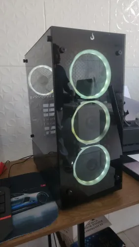 PC gamer Ryzen 3 3200G | 16 gb ram | 1 tera | roda tudo em hd