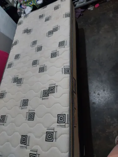 Cama box de solteiro com colchão 600 a 800 reais