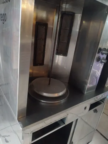 Máquina de Churrasco Grego Preço sugerido: Anunciar R$ 1.300 