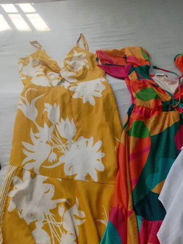 Roupas semi novas 