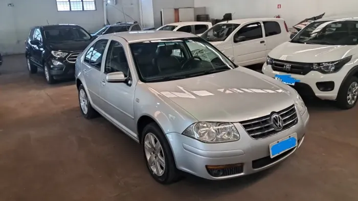 Volkswagen Bora 2.0/ 2.0 Flex 8V Aut. 2011