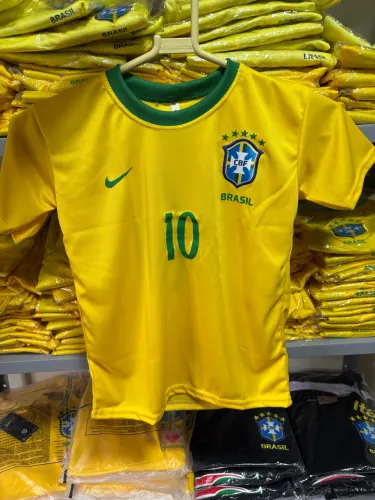 Conjunto Infantil da Seleção Brasileira - Oferta pra Acabar