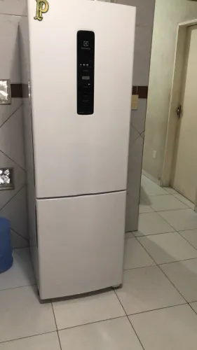 Geladeira Electrolux inverter 