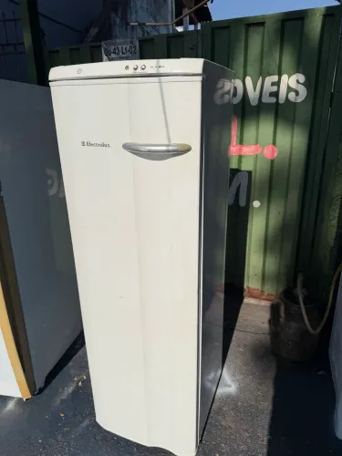 Freezer Electrolux 7 gavetas 203 litros