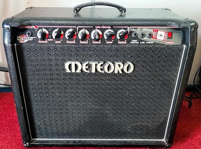 Amplificador de guitarra Meteoro Nitrus 100G - caixa cubo de guitarra