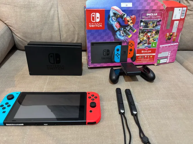 Nintendo Switch v2, possui NF,com controle extra 