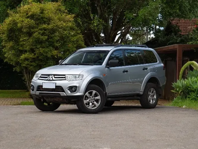 Mitsubishi Pajero Dakar 3.2 4X4 T.i. Dies. 5P Aut. 2015
