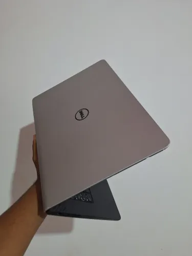 Notebook Dell tela tout,Core i7, 8Gb ram ,1 Terá de memória (vendo ou troco por celular)