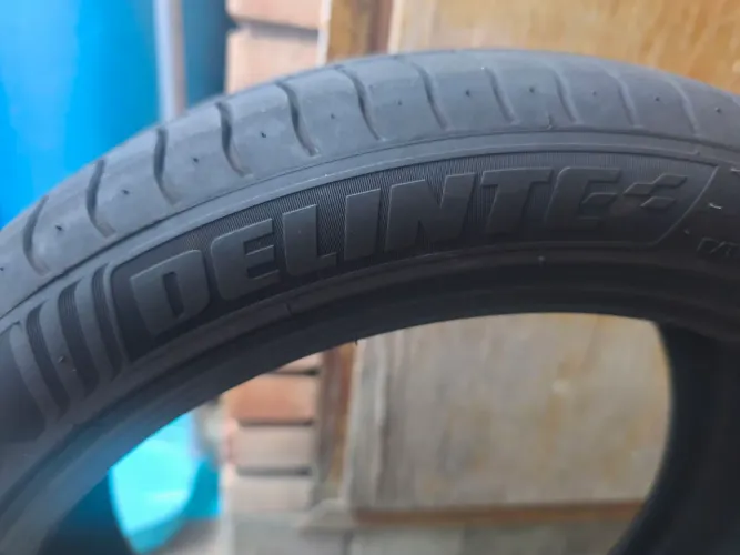 Pneu Delinte DS2 205/45 R17 quase zero