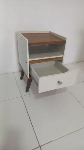 Mesa de cabeceira