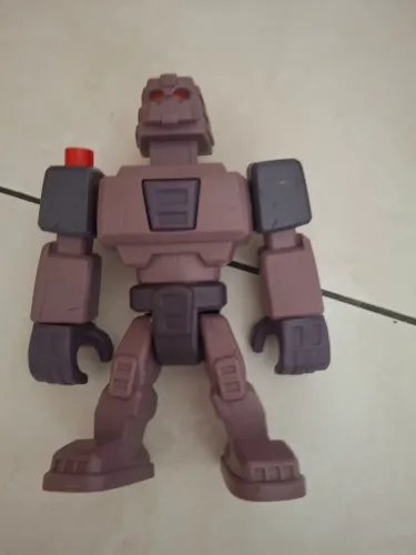 Qualquer boneco articulado por apenas R$50 cada um