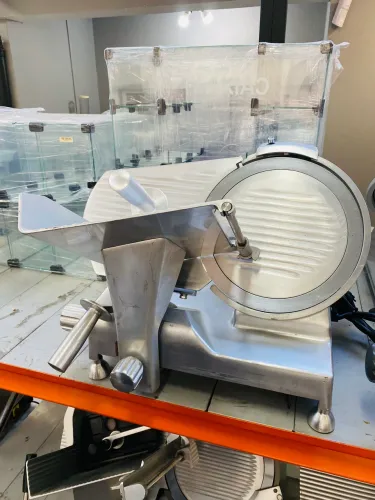 Cortador de frios UPX Laser 300