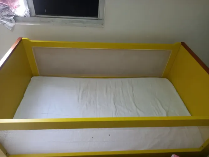 Vendo lindo berço da divicar, com sistema anti-refluxo, em madeira Negociavel!