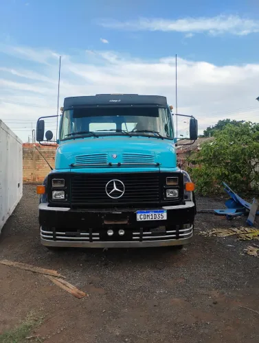 Mercedes 1519/Cummins