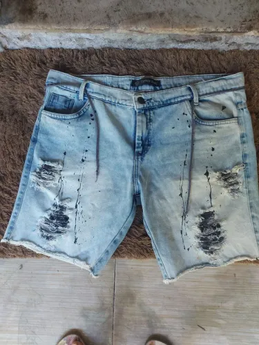 Lindas bermudas jeans em perfeito estado tamanho 48